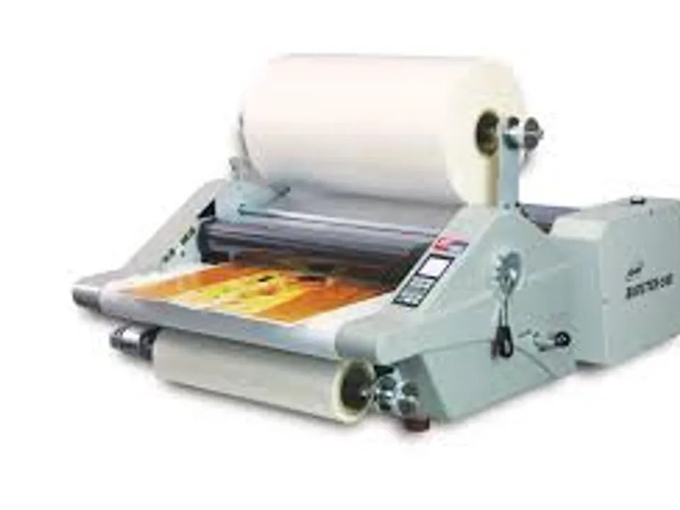 Thermal laminating machine at work